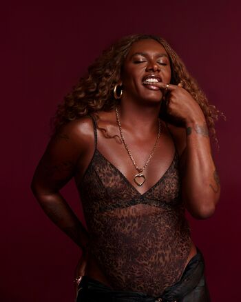 Full leaked Liniker private photo