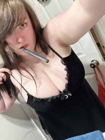 Full leaked Linrarvtuber private photo