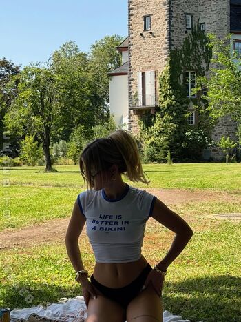 Full leaked Linuschka private photo