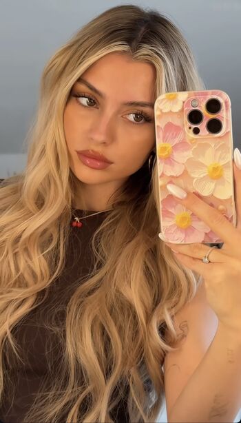 Full leaked Linuschka private photo
