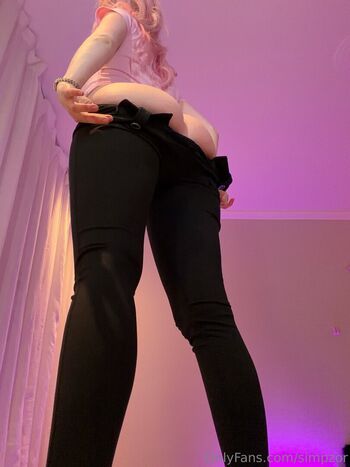 Full leaked Linzor  page private photo