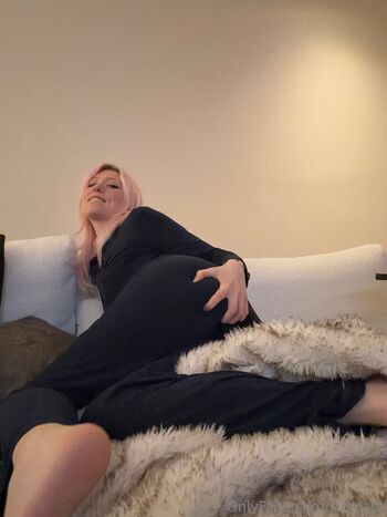 Full leaked Linzor private photo