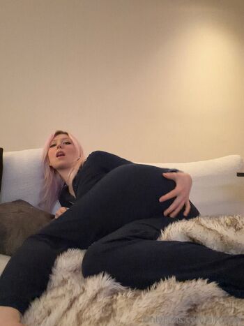 Full leaked Linzor private photo