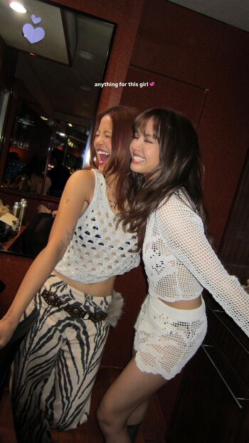 Full leaked Lisa blackpink private photo