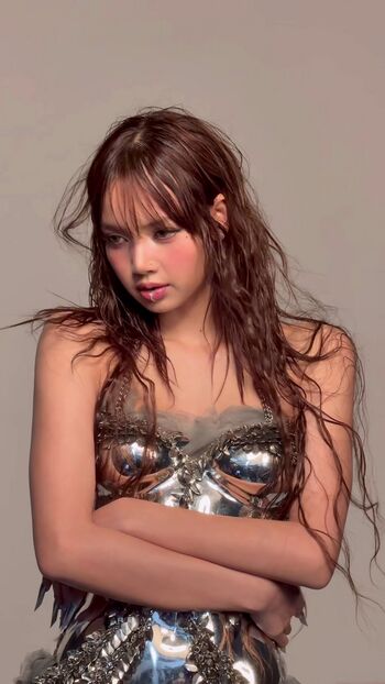 Full leaked Lisa blackpink private photo