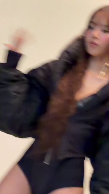Full leaked Lisa blackpink private photo