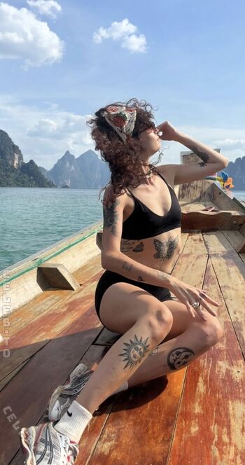 Full leaked Lisamkws private photo
