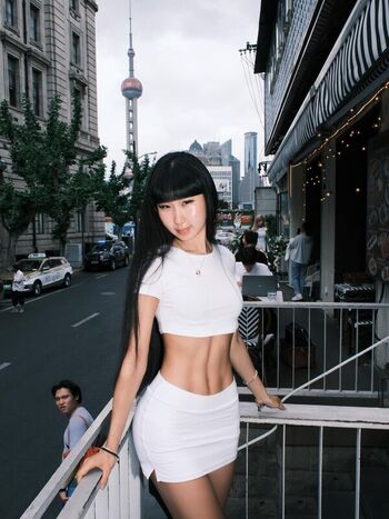 Lisha Li