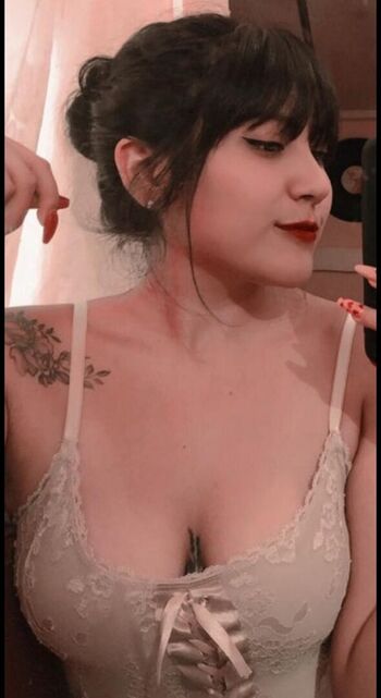Full leaked Lissaenz e private photo