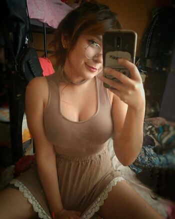 Full leaked Lissaenz e private photo