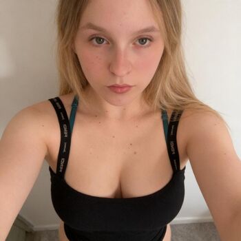 Full leaked Lissom private photo