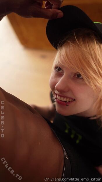 little_emo_kitten