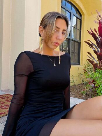 Full leaked Littlefitdevil private photo