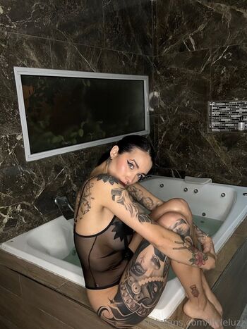 Full leaked Littleluzz private photo