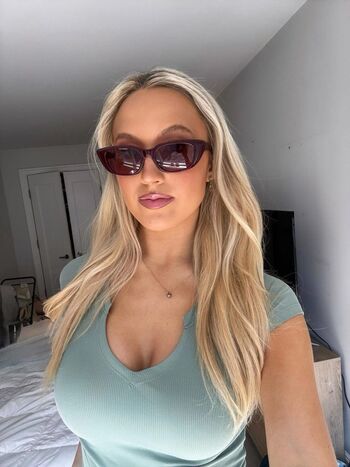 Full leaked Liv johnson private photo