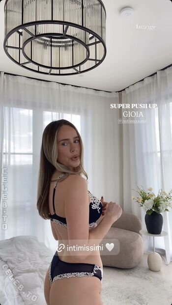 Full leaked Liz kaeber private photo