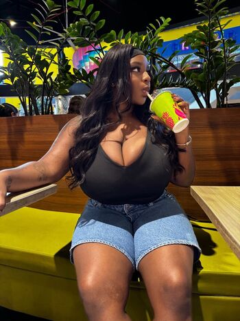 Full leaked Liz melons page private photo