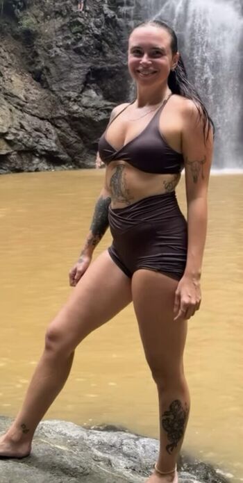 Full leaked Liz priest page private photo
