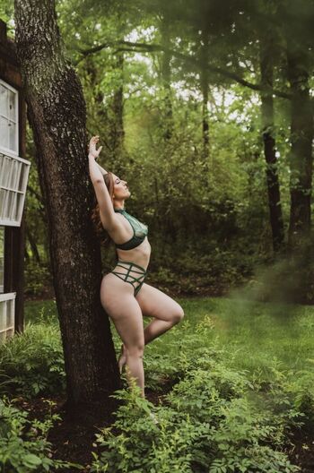 Liz Splits