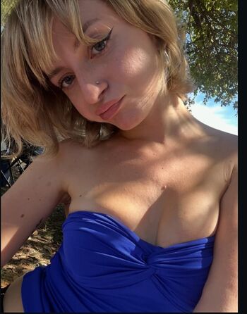 Full leaked Liz varum private photo