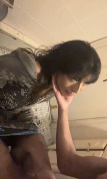 Full leaked Liz x private photo