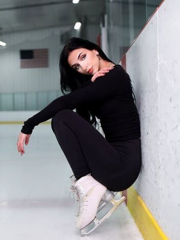 Full leaked Liza lowe private photo