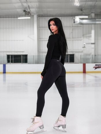 Full leaked Liza lowe private photo