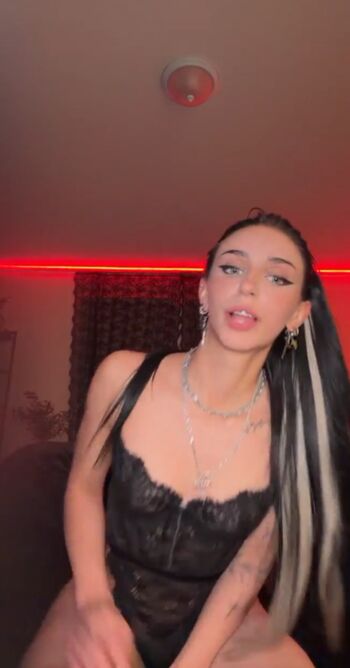 Full leaked Liza lowe private photo