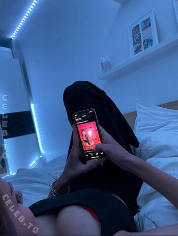 Full leaked Lizezki private photo