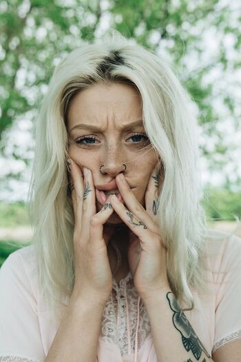 Full leaked Lizz pedersen private photo