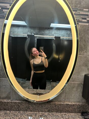 Full leaked Lizzieconrad private photo