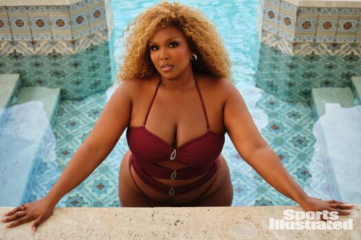 Full leaked Lizzo page private photo