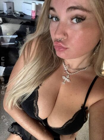 Full leaked Lizzy cherry private photo