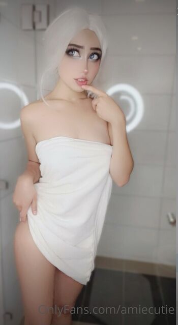 Full leaked Lizzyhoney private photo