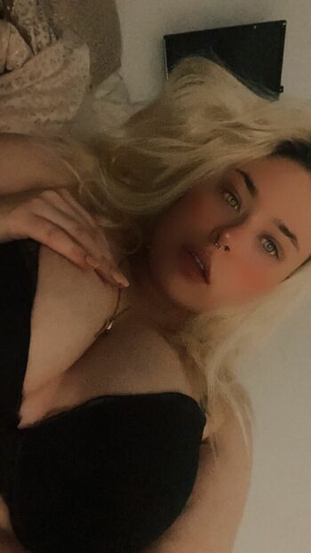 Full leaked Lizzynips private photo