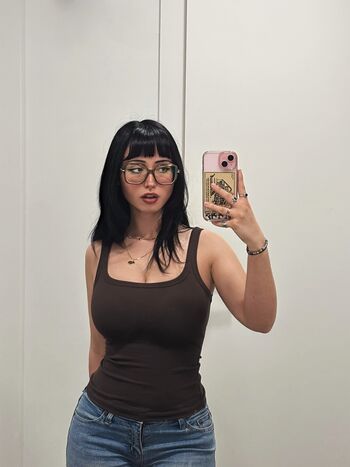 Full leaked Lois dbt private photo