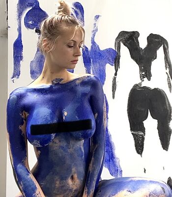 Full leaked Lois saunders private photo