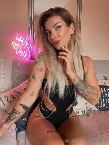 Full leaked Lolaaafit private photo