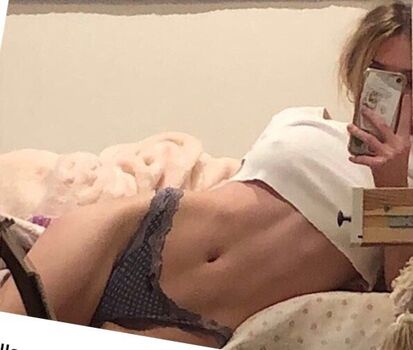 Full leaked Lolabllue private photo