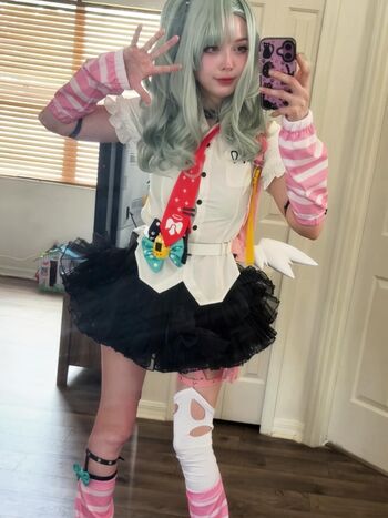 Full leaked Lolyomie private photo