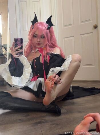 Full leaked Lolyomie private photo