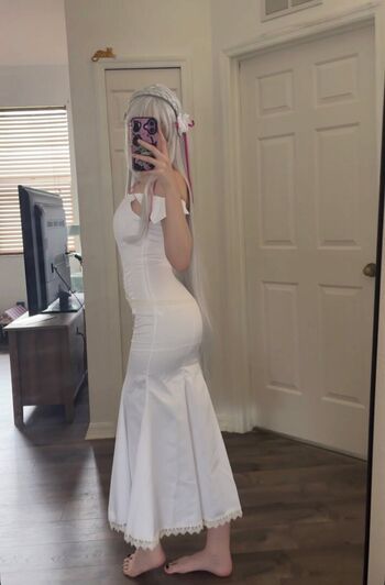 Full leaked Lolyomie private photo