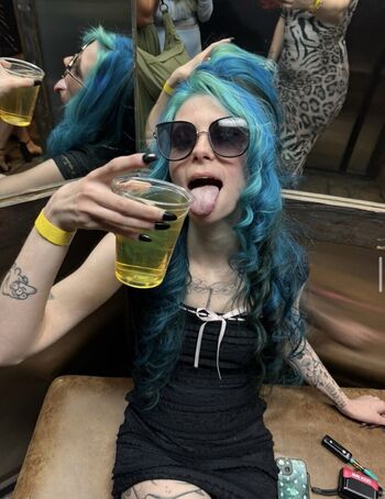 Full leaked Londyn emobarbie private photo