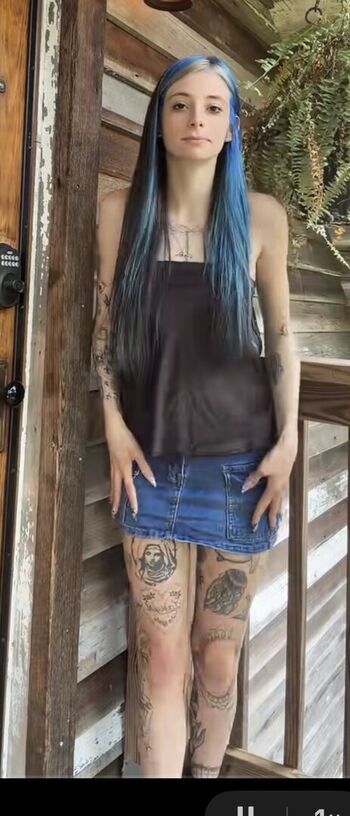 Full leaked Londyn emobarbie private photo