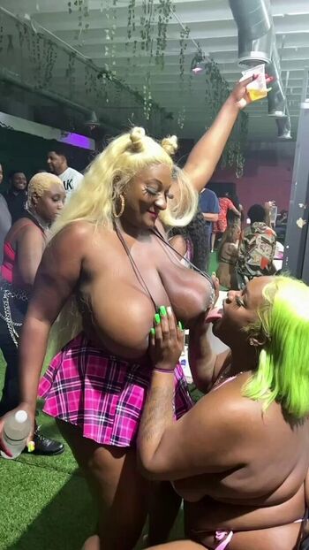Full leaked Londynn private photo