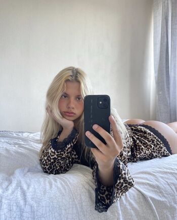 Full leaked Loraasmith private photo