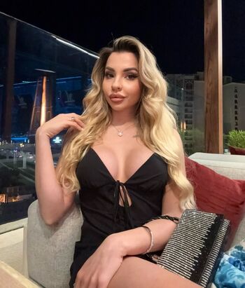Full leaked Lorakane private photo