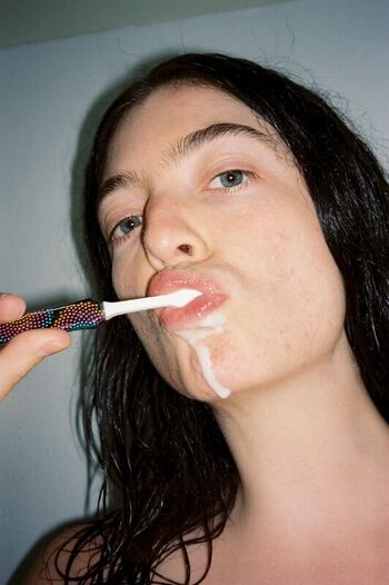 Full leaked Lorde  page private photo