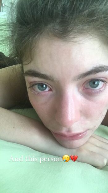 Full leaked Lorde private photo