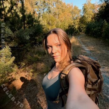 Full leaked Loreena unterwegs private photo